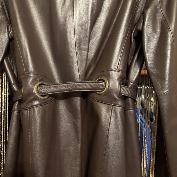 Leather coat - Picture 5 of 9